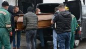 ТУГА СЕ НАДВИЛА НАД ВРЊАЧКОМ БАЊОМ: Сахрањена породиља Ана, лекари се боре за живот бебе