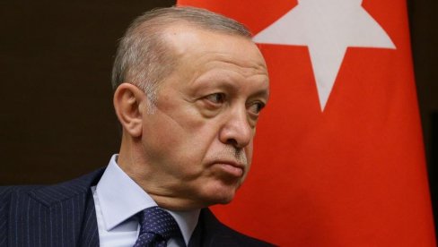 ERDOGAN SKRHAN OD BOLA: Turski lider nije mogao da zadrži suze (FOTO)