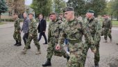 OČEKUJE SE DOLAZAK VUČIĆA: Uskoro počinje sastanak o albanskoj agresiji OČEKUJE SE DOLAZAK VUČIĆA: Uskoro počinje sastanak o albanskoj agresiji