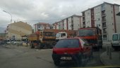 NOVE BARIKADE NA SEVERU KIM: Ogorčeni upadom ROSU, Srbi blokirali put kod Zvečana i u Severnoj Mitrovici (FOTO)