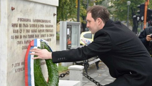 ДАН ОПШТИНЕ ЋУПРИЈА: Положени венци на Споменик страдалима у НОБ, вечерас концерт “Партибрејкерса”