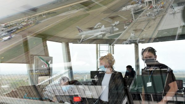 СИНДИКАТ КОНТРОЛЕ ЛЕТЕЊА У ШТРАЈКУ: Законска обустава рада до 30. септембра