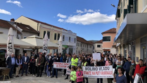 ТУЖИЛАШТВО ПОСЛЕДЊА ЛИНИЈА ОДБРАНЕ ПРЕТХОДНОГ РЕЖИМА:  Нови протест некадашњих радника Вектра Боке