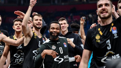 PARTIZAN PRVI FAVORIT! Kladionice proglasile Obradovićev tim glavnim kandidatom za titulu u Evrokupu PARTIZAN PRVI FAVORIT! Kladionice proglasile Obradovićev tim glavnim kandidatom za titulu u Evrokupu