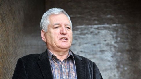 ZAŠTO A UKRAJINCI? Da li ginu da oružjem zadrže Ruse u otcepljenim oblastima? ZAŠTO A UKRAJINCI? Da li ginu da oružjem zadrže Ruse u otcepljenim oblastima?