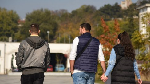 OD ČETVRTKA TOPLIJE Todorović: Promene vremena normalne za ovo doba godine OD ČETVRTKA TOPLIJE Todorović: Promene vremena normalne za ovo doba godine