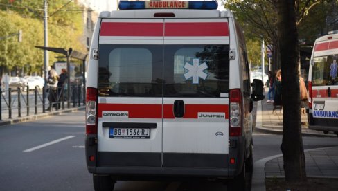 AUTO UDARIO DEVOJČICU: Saobraćajna nesreća kod škole na Novom Beogradu