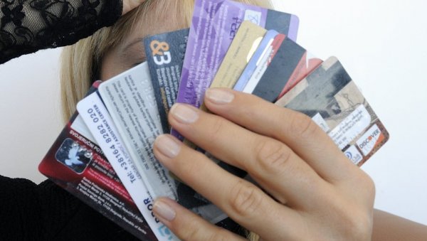 АПЕЛ МУП Србије: Пажљиво са платним картицама