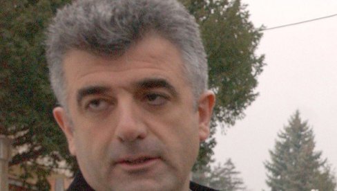 МИЛИОН ЕВРА ЗА ИНФОРМАЦИЈУ: Црногорски МУП расписао награду за помоћ при хватању убица Душка Јовановића МИЛИОН ЕВРА ЗА ИНФОРМАЦИЈУ: Црногорски МУП расписао награду за помоћ при хватању убица Душка Јовановића