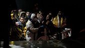 POSLE DVE NEDELJE ZATIŠJA: Ponovo iskrcavanje migranata na italijanske obale, među preživelima i beba od 11 dana