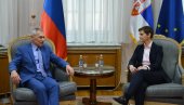 RUSKI AMBASADOR URUČIO POZIV: Premijerka se sastala sa Bocan Harčenkom - Srbija na Međunarodnom eksportnom forumu u Moskvi (FOTO)