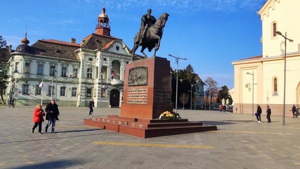 ПОЛОЖЕНИ ВЕНЦИ: Обележен празник града Зрењанина