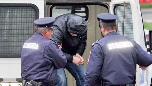 VELIKO HAPŠENJE U SURDULICI: Uhapšeni zbog sumnje da su izdavali lazne papire za izvoz, traga se za Crnogorcem