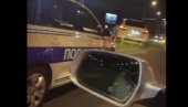 JAČI OD ZAKONA? Pratila ga policija sa rotacijom, on dao gas i – pobegao! (VIDEO)