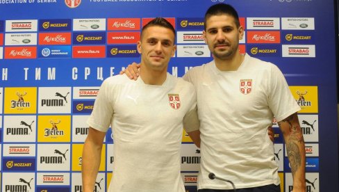 ŽELIM MITROVIĆU DA NAĐE VRHUNSKI KLUB: Dušan Tadić imao poruku za saigrača iz reprezentacije ŽELIM MITROVIĆU DA NAĐE VRHUNSKI KLUB: Dušan Tadić imao poruku za saigrača iz reprezentacije