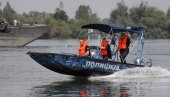 DEVOJČICA SE KUPALA, PA POTONULA: U toku potraga ronilaca Žandarmerije u Kostolcu DEVOJČICA SE KUPALA, PA POTONULA: U toku potraga ronilaca Žandarmerije u Kostolcu