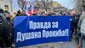 СТОП ТЕРОРУ ЖУТОГ ОЛОША! Народ тражи правду за претученог багеристу Душка Прокића (ФОТО)