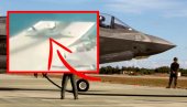SNIMAK RUŠENJA F-35 U MEDITERAN: Ponos NATO avijacije se sručio u more, pilot visio sa palube (VIDEO)