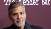 БАЈДЕНУ ЗАБИЈАЈУ НОЖ У ЛЕЂА: Клуни позвао америчког председника да одустане од кандидатуре