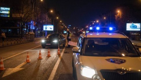 DIVLJAO PO PUTU: Policija privela vozača zbog vožnje u suprotnom smeru