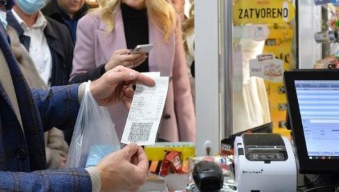 USPEŠAN PRELAZAK NA E-FISKALIZACIJU: Poreska uprava započela terenske kontrole USPEŠAN PRELAZAK NA E-FISKALIZACIJU: Poreska uprava započela terenske kontrole