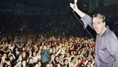 КОЖНЕ ЉУБИЧАСТЕ ПАНТАЛОНЕ, ВИТАК СТАС И СЈАЈАН ГЛАС: Хари Мата Хари пре 20 година на концерту у Вршцу