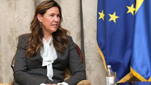 STOLICA KRALJA: Švedska ambasadorka objavila sliku na društvenim mrežama STOLICA KRALJA: Švedska ambasadorka objavila sliku na društvenim mrežama