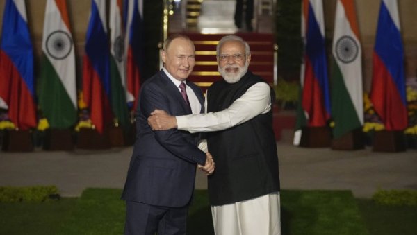 КРИЗА У УКРАЈИНИ: Председник Русије Владимир Путин разговарао са премијером Индије