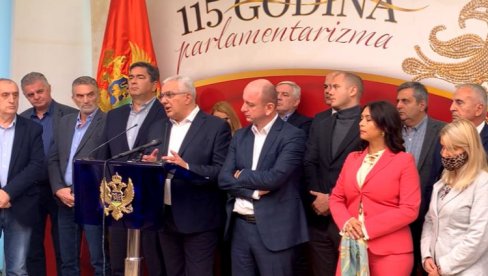 SPC NE SME IMATI MANJE PRAVA OD RIMOKATOLIČKE ILI ISLAMSKE ZAJEDNICE: DF očekuje da Vlada Crne Gore sutra izglasa tekst Temeljnog ugovora SPC NE SME IMATI MANJE PRAVA OD RIMOKATOLIČKE ILI ISLAMSKE ZAJEDNICE: DF očekuje da Vlada Crne Gore sutra izglasa tekst Temeljnog ugovora