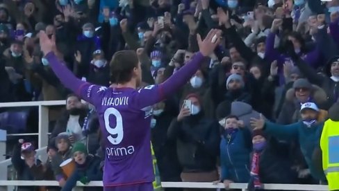 IZDAJA! JEZIVE PRETNJE SRBINU: Dušan Vlahović što pre mora da beži iz Firence (FOTO) IZDAJA! JEZIVE PRETNJE SRBINU: Dušan Vlahović što pre mora da beži iz Firence (FOTO)