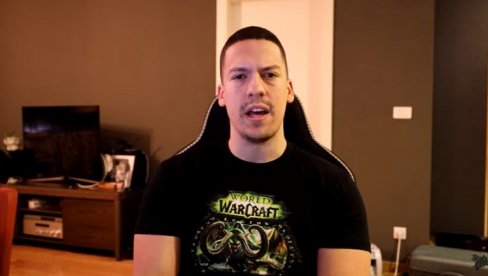 ЗАПАЉЕН АУТОМОБИЛ БАКЕ ПРАСЕТА: Јутјубер с прозора гледао како му гори бесна машина од 500.000 €