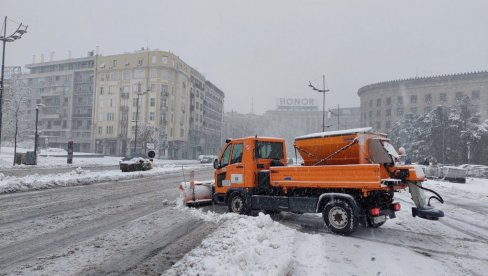 RHMZ NAJAVIO NOVI TALAS ZAHLAĐENJA: Spremite jakne i kapute ponovo nam stiže sneg