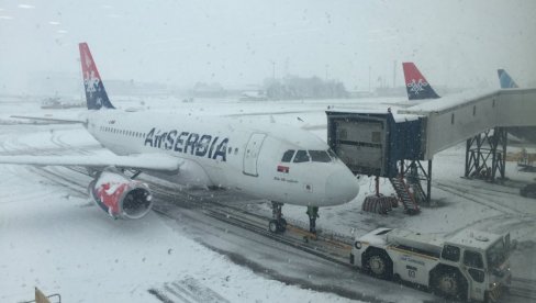 ОГЛАСИО СЕ АЕРОДРОМ НИКОЛА ТЕСЛА: Због снега могућа одступања од планираног реда летења