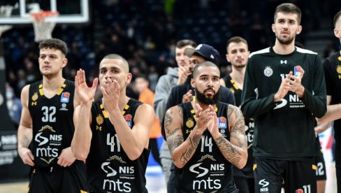 KADIJA TI SUDI! Neverovatno ali istinito: na meču Turk Telekom - Partizan pravdu dele turski arbitri! KADIJA TI SUDI! Neverovatno ali istinito: na meču Turk Telekom - Partizan pravdu dele turski arbitri!