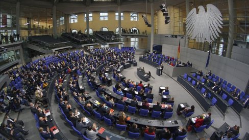 NEIZBEŽNO JE UVOĐENJE VOJNOG ROKA: Novi poverenik nemačkog Bundenstaga najavio obaveznu vojsku do kraja godine
