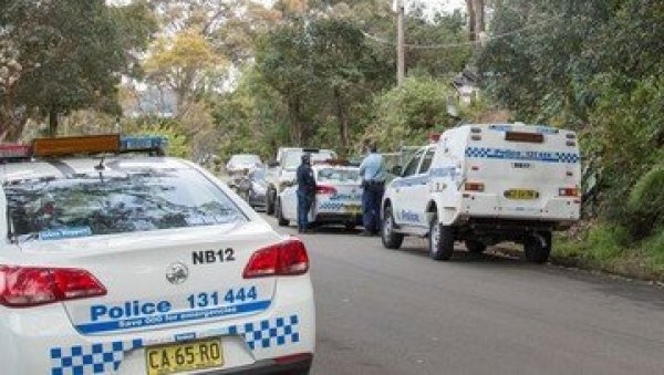 СЕКИРОМ ЈЕ ОДСЕКАО НОГУ ПОЗНАНИКУ: Језив злочин у парку у Аустралији, човек преминуо, пронашли га пролазници