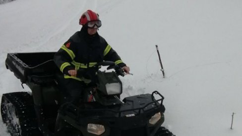 AKCIJA SPASAVANJA: Pronađene tri promrzle osobe u Kučima u Crnoj Gori AKCIJA SPASAVANJA: Pronađene tri promrzle osobe u Kučima u Crnoj Gori