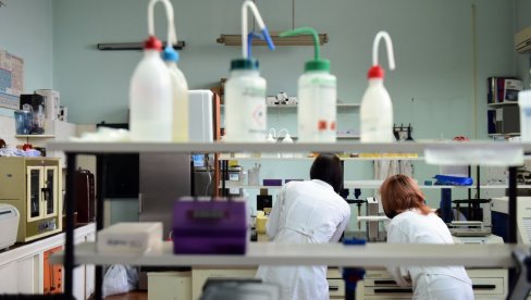 БИОЛОШКИ БЕЗ ПРЕМЦА: Највише стипендија за студије на престижним светским универзитетима