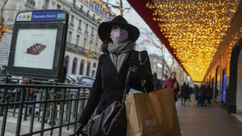 FRANCUSKI SUD ODLUČIO: Na ulicama Pariza nisu više obavezne maske FRANCUSKI SUD ODLUČIO: Na ulicama Pariza nisu više obavezne maske
