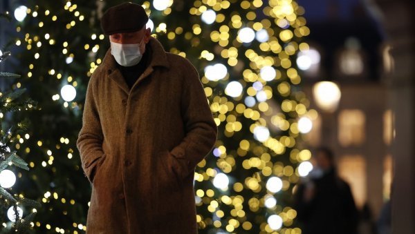 СРЕЋНА НОВА БЕЗ ЉУБЉЕЊА: Строге мере у Француској пред новогодишње и божићне празнике