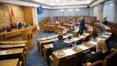 MINIMALAC DA BUDE 200 €: Predstavnici vlasti  predlažu veće penzije, opozicija tvrdi da obećanja daju bez pokrića
