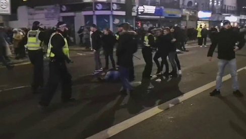 HAOS U LONDONU: Petorica uhapšena posle sukoba navijača Totenhema i Vest Hema (FOTO/VIDEO)