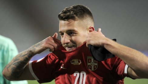 MILINKOVIĆ-SAVIĆ PRED TRANSFEROM KARIJERE: Fudbalski velikan zagrizao za Srbina, enormna ponuda na stolu Lacija MILINKOVIĆ-SAVIĆ PRED TRANSFEROM KARIJERE: Fudbalski velikan zagrizao za Srbina, enormna ponuda na stolu Lacija