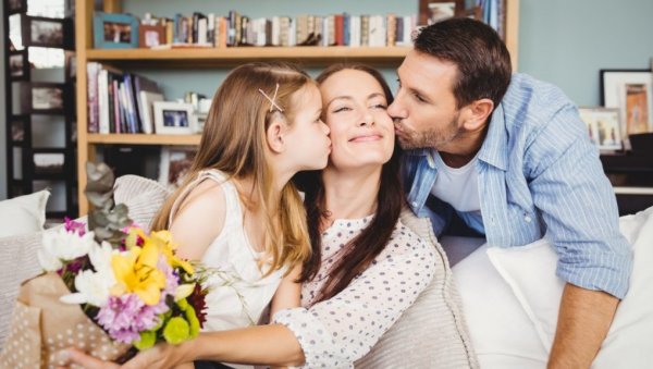 ПОСЛЕДЊА НЕДЕЉА ПРЕД БОЖИЋ НОСИ ПОСЕБАН ОБИЧАЈ: Шта симболизују Оци у народној традицији