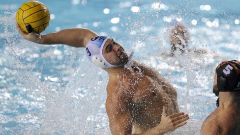 DELFINI PLIVAJU KA ZLATU: Srbija ruši najvećeg rivala i ide u finale Svetskog prvenstva