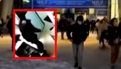 MUŠKARAC SA BOMBOM U TRŽNOM CENTRU! Snimci haosa u Moskvi, obezbeđenje se razbežalo - posetioci evakuisani (VIDEO)