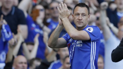 ЛЕГЕНДА ФУДБАЛА ХТЕЛА ДА СЕ УБИЈЕ! Џон Тери се попео на 25. спрат, а онда...