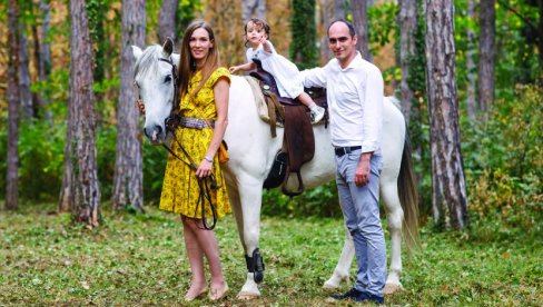 NAŠA PRINCEZA U SVETU PREDUZETNICA: Sasvim obična poslovna priča LJubice Karađorđević NAŠA PRINCEZA U SVETU PREDUZETNICA: Sasvim obična poslovna priča LJubice Karađorđević