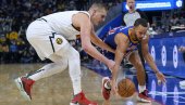 NE PRESKAČITE OGRADU: Jokić i Denver nisu mogli da skupe osmoricu, Amerikanac pobesneo NE PRESKAČITE OGRADU: Jokić i Denver nisu mogli da skupe osmoricu, Amerikanac pobesneo