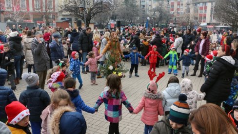 GRAD SMEDEREVO PRIPREMA NOVOGODIŠNJE PAKETIĆE: Rok za prijavu počinje danas